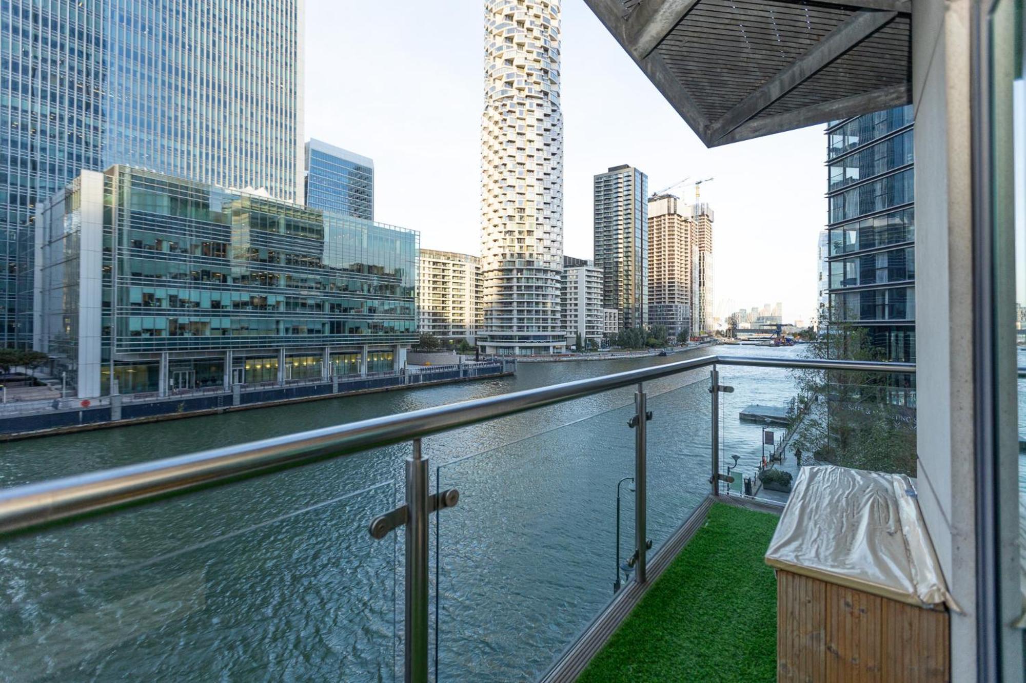 New Listing! Modern 3Br, Prime Canary Wharf Apartment London Exterior photo