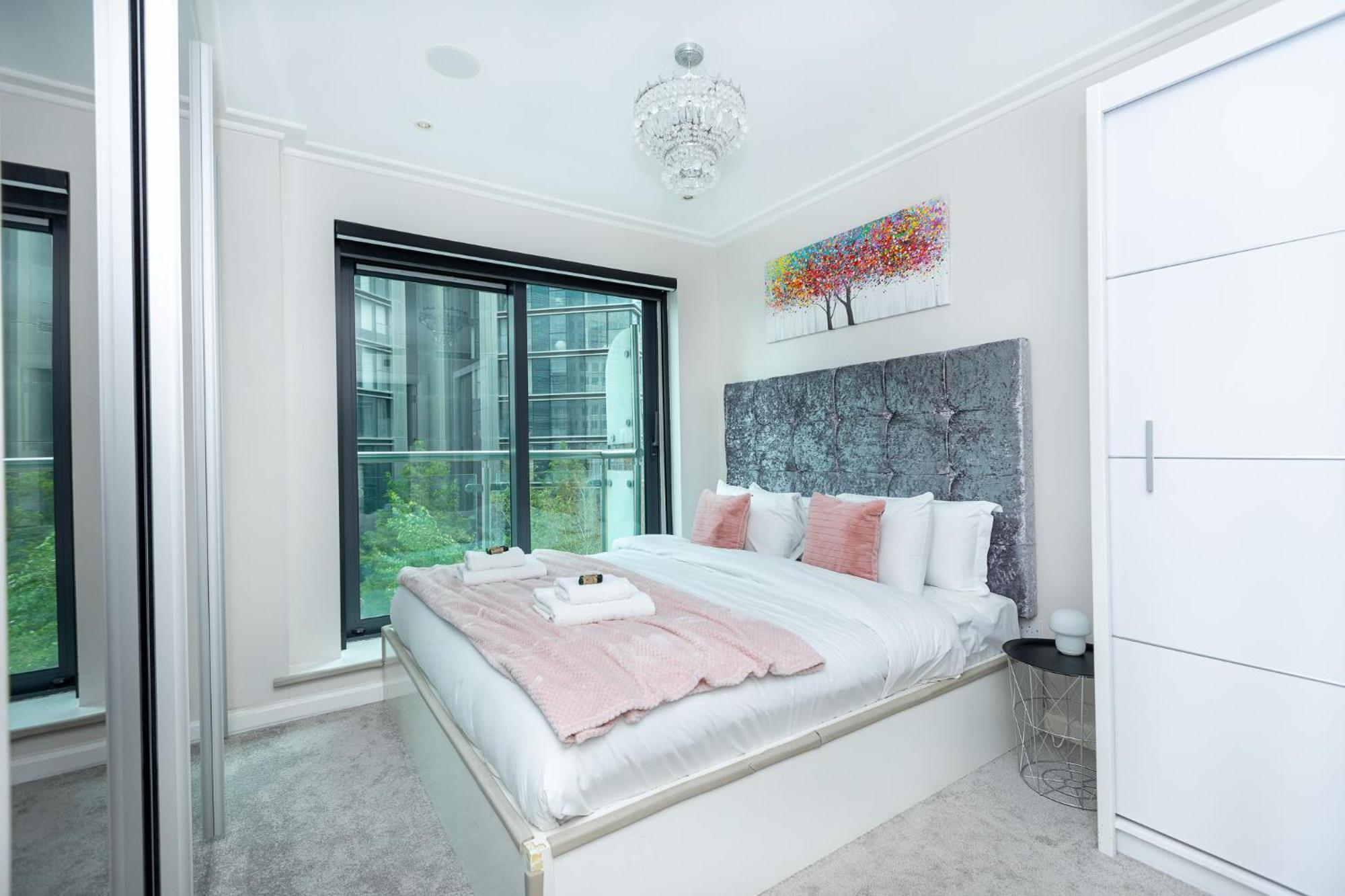 New Listing! Modern 3Br, Prime Canary Wharf Apartment London Exterior photo